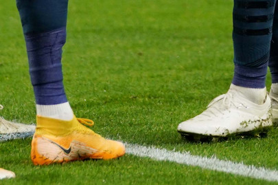 Le migliori scarpe da calcio per piedi stretti del 2021